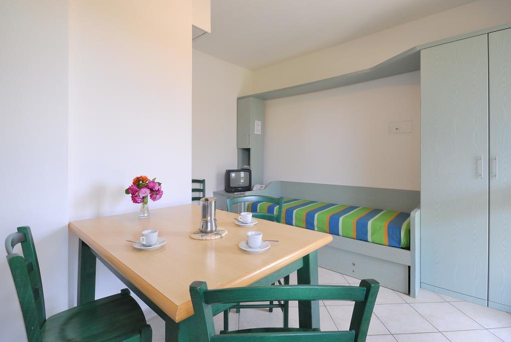 La Cecinella Apartments مارينا دي سيسينا المظهر الخارجي الصورة