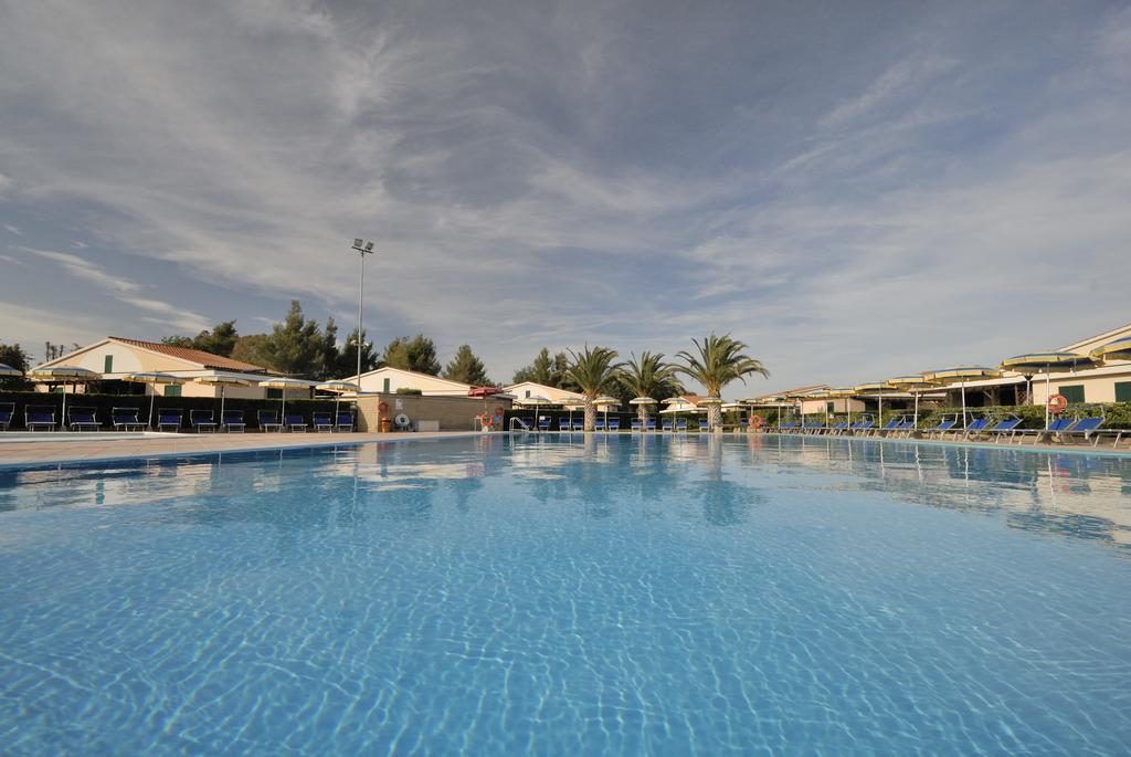 La Cecinella Apartments مارينا دي سيسينا المظهر الخارجي الصورة